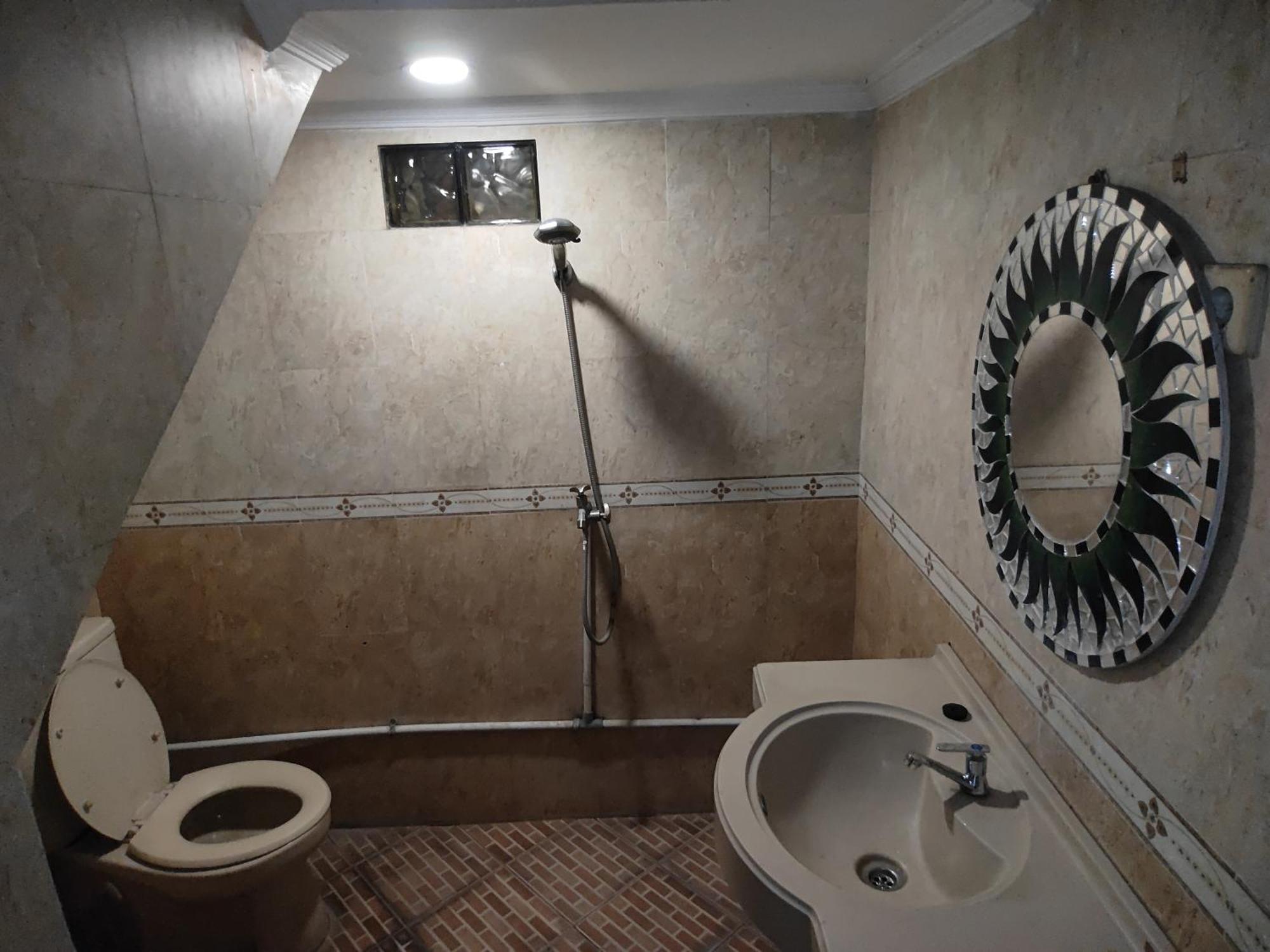 Tirto 27 Homestay Джок'якарта Екстер'єр фото